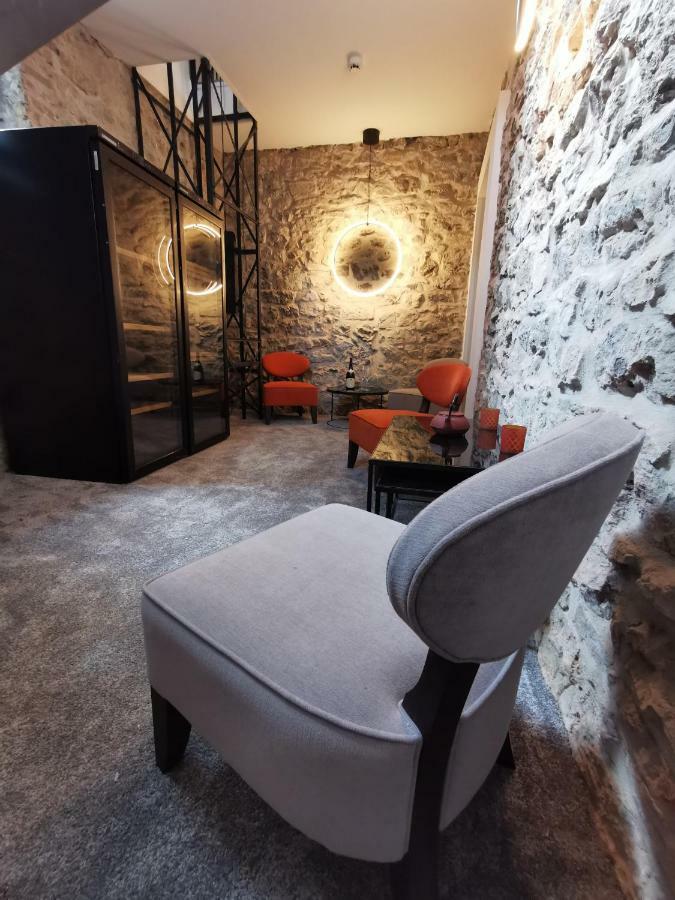 The Wise House Hotell Hastiere-par-dela Eksteriør bilde