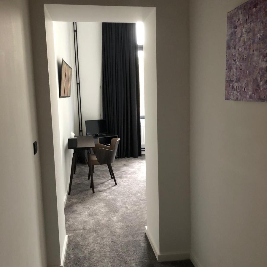 The Wise House Hotell Hastiere-par-dela Eksteriør bilde
